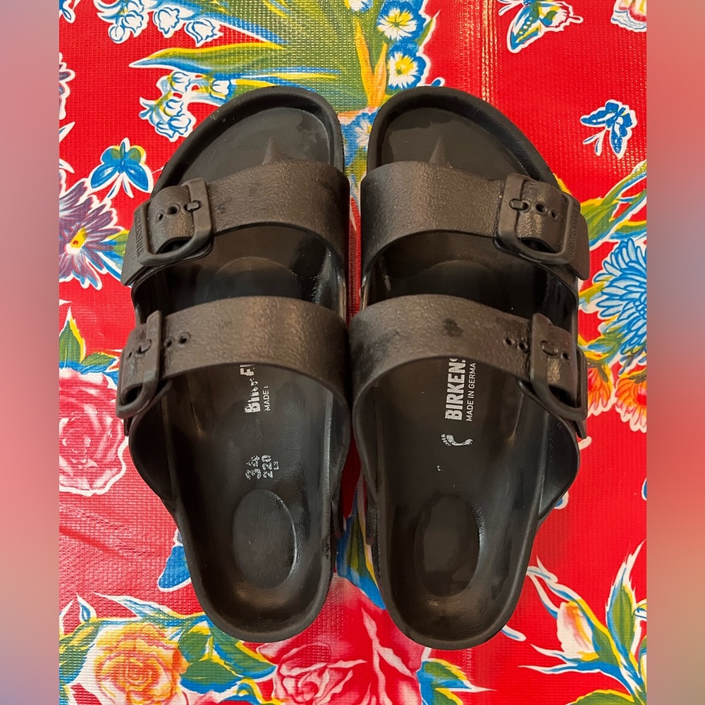 Kids black EVA Arizona Birkenstock SZ 34